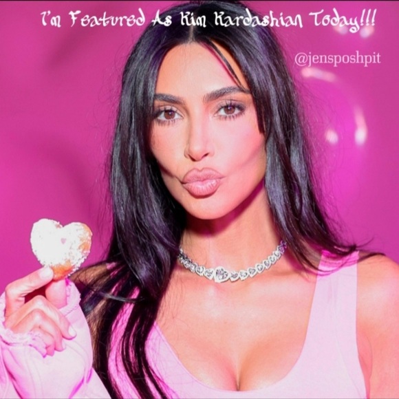 10/30 ๐ซถ I'm Featured Today
as KIM!! ๐๐ผ - Picture 3 of 10